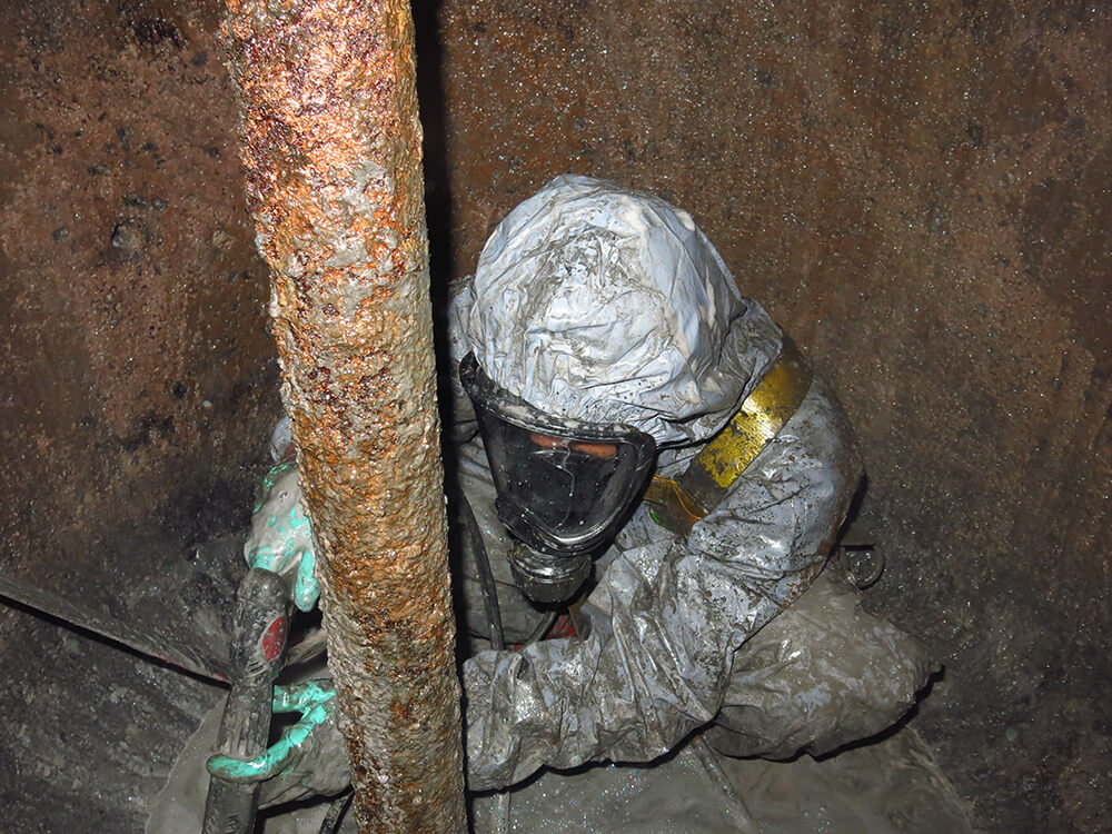Environmental work in confined space