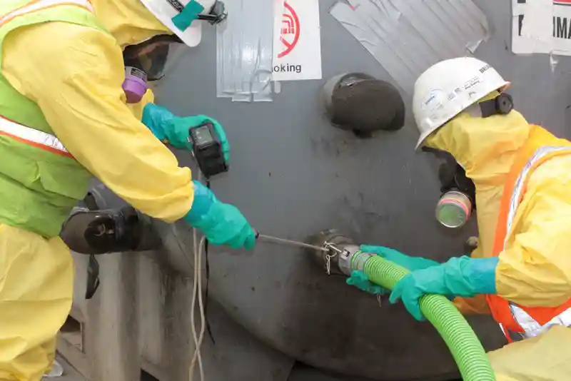 BELFOR Environmental technicians responding to spill response
